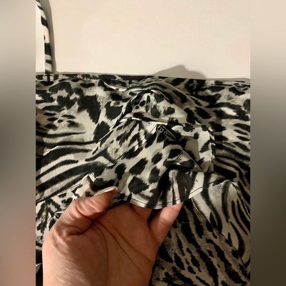 Frilly patterned dressy tank top - Picture 2 of 3